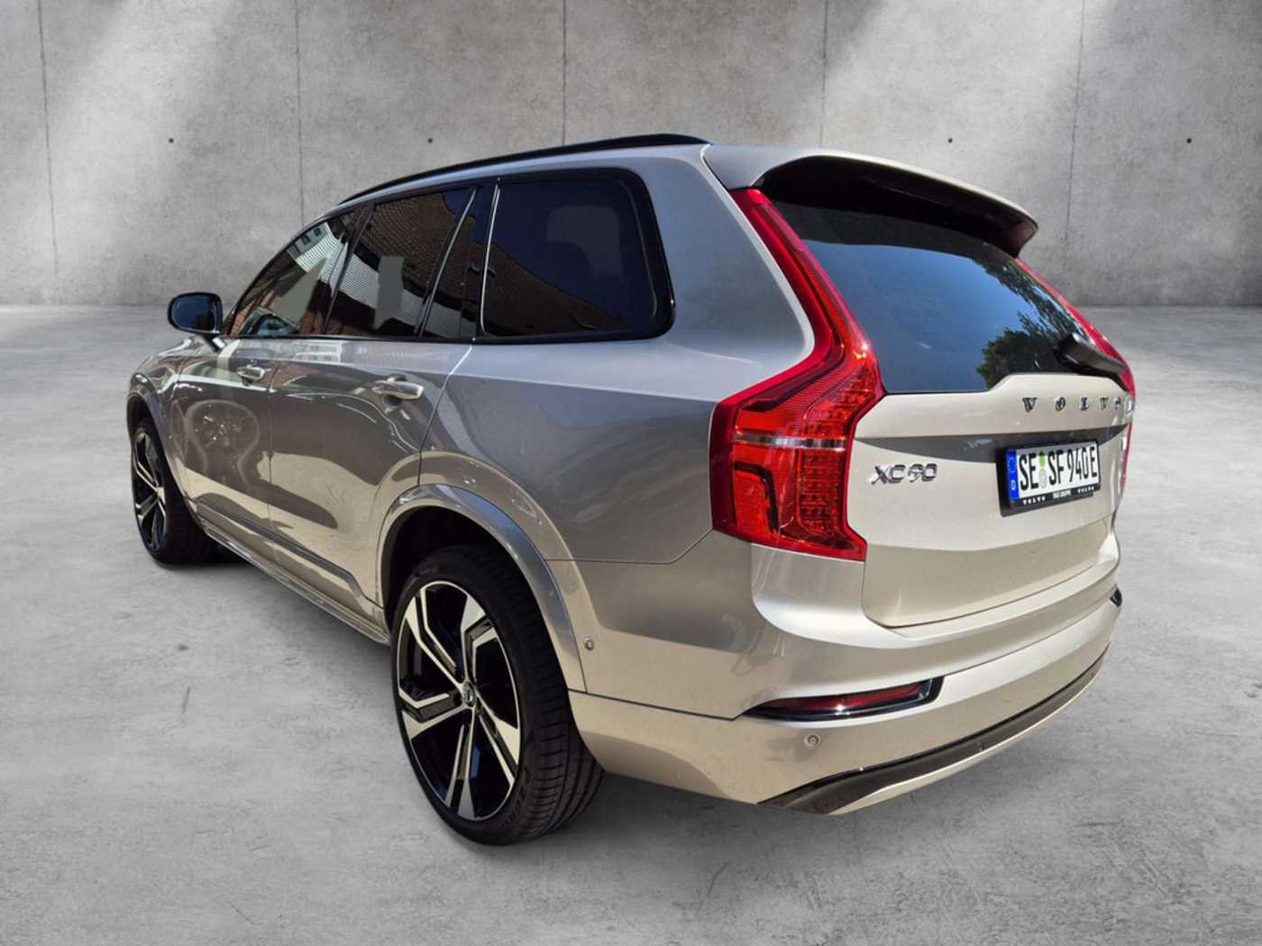 Volvo  T8 AWD Recharge Ultimate Dark UPE 106.380€